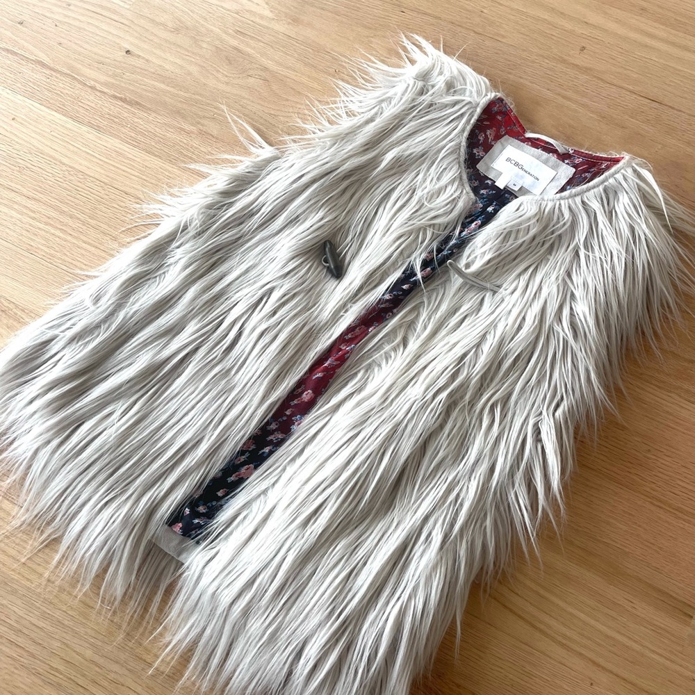 BCBG Faux Fur Vest sz M